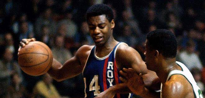 起正式指控 起正式指控